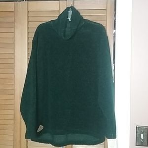 Wyoming wear fleece pullover NWT